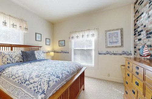 Large Oceanfront Bluff Home - Hot Tub Kids Room - Foto 13