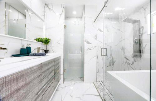 Spectacular Miami- Htd Pool,5 Bdrooms ,MiniGolf, Playground, Baby Items, BBQ - Photo 16