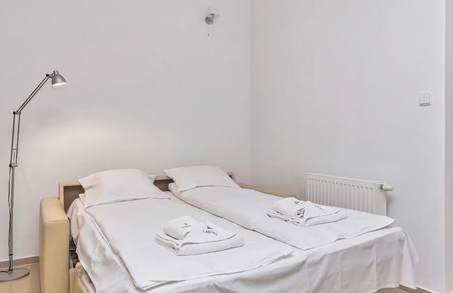 Apartments Lesna 17 by Renters - Photo 9