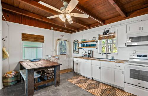 Shoreline Serenity- The Golden Goat on the Bay - Foto 8