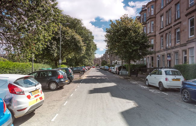 Beautiful City Center 2 Bed Apartment with Park View - Foto 45