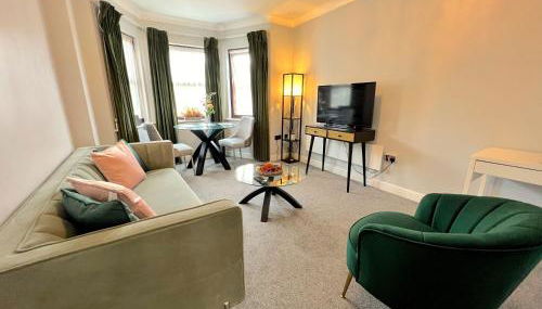 18PG Dreams Unlimited - Budget Flat w free parking - Slough Windsor Heathrow - Foto 1