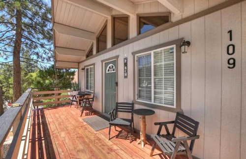 Bear Cub Cottage in Big Bear w/ HotTub & Firepit - Photo 46