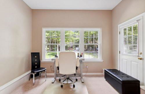 Spacious Home by Kalahari Waterpark, Camelback, Jim Thorpe, FREE EV and PRIVATE SAUNA - Foto 10