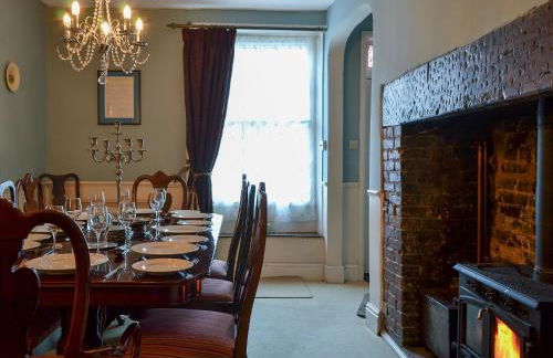 Ellinor House - Photo 5