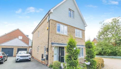 Spacious 5 Bed Home with a Cinema Room, Open Plan Living - Foto 1