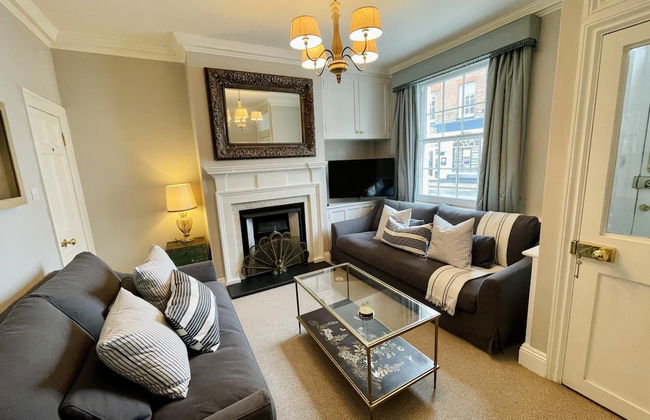 Dolls House - Luxury Townhouse - From 400 Per Night - Photo 42