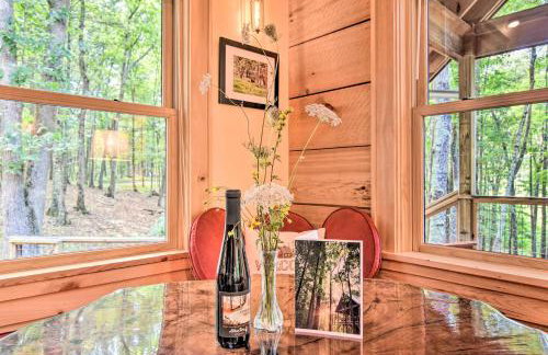 Romantic Asheville Area Cabin with Deck and Hot Tub! - Foto 11