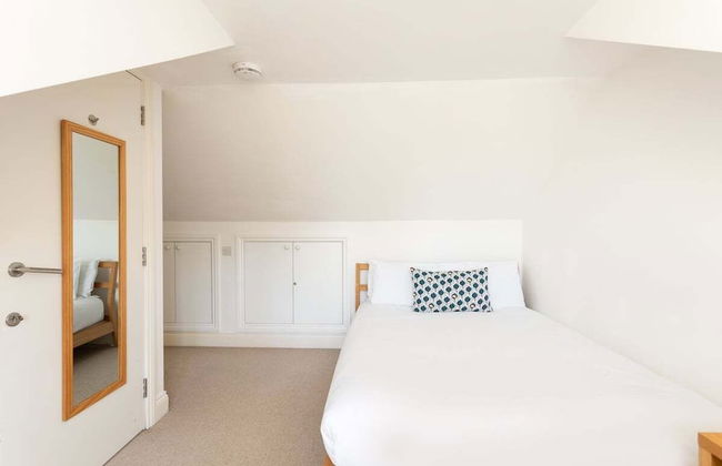 Spacious Apartment Near Portobello Road - Photo 4