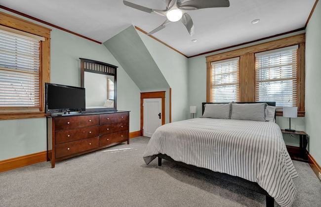 Oakley Square 3br Charmer - Total Walkability 3 Bedroom Home by RedAwning - Foto 2