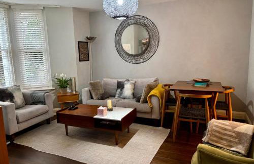 Peaceful Stoke Newington apartment with garden - Foto 1