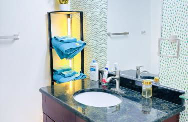 The Stallion #204 - Modern Spacious 1BD Loft - Close to Attractions - Foto 12