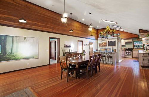 Tree-lined Home with Hot Tub Firepit & Large Yard - Photo 5