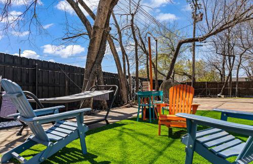 Stylish & Comfy Downtown Gem Irving Parking - Foto 28