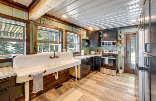 Private Island Home in Belding with Dock and Grill! - Foto 7