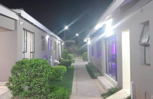 Modernly Furnished Standard Room With Queen bed - 2220 - Foto 5