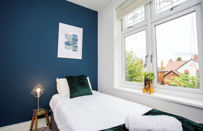 Spacious 5 Bed House Newcastle Gateshead - Photo 17