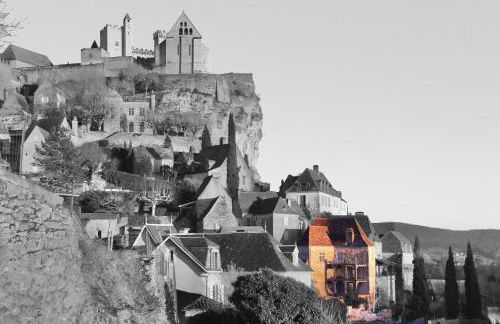 New Listing! Maison Delluc with Spectacular Vistas - Foto 39