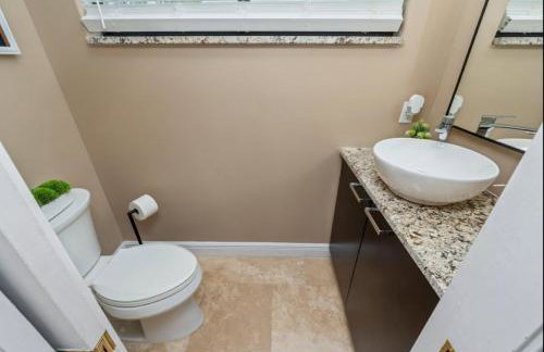 FEATURED ON HGTV'S MY LOTTERY DREAM HOME! Private dock, 15 minute boat ride to Crab Island, 20 minute drive to Destin, Pet Friendly - Foto 19