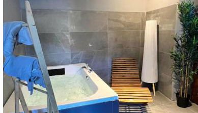VILLA Como, Jacuzzi Spa and Private Pool - Foto 1