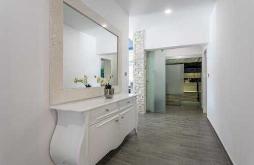 Luxury villa with a swimming pool Split - 13408 - Photo 33