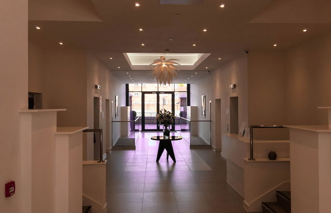 Verona Apartments - Photo 2