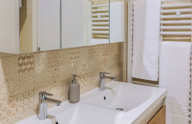 TESLA Residence Subotica - Photo 43