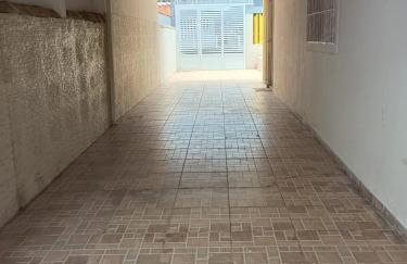 Casa Amarela Pé na Areia Itanhaém - Foto 4