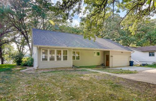 Waterfront Spirit Lake Vacation Rental with Dock! - Foto 31