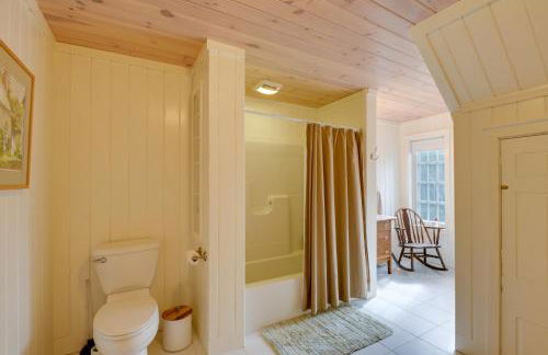 Beachfront Brooklin Studio with Private Balcony! - Photo 14