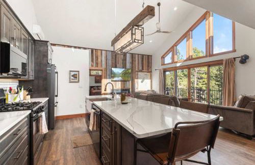 34 Acre Escape Games Hiking Pool Table Bicycles - Foto 3