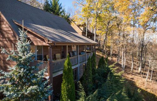 Cabin with amazing long-range mountain views, hot tub, fire pit, EV connection - Foto 46