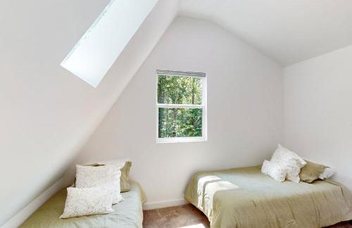 Forest Views and Grill! Lynchburg Treehouse Retreat - Foto 12