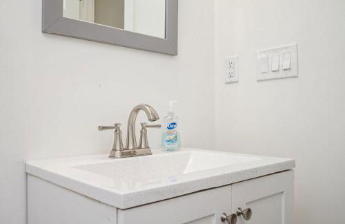 Relax in a Modern Luxury 1BD in Sylvan Hills - Foto 16