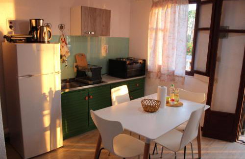 Anastazia's Seaside Apartments - Foto 33