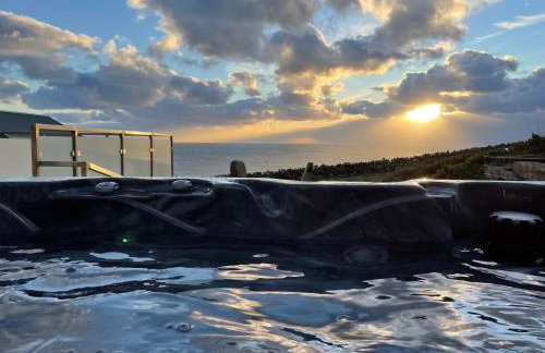 Goferydd, South Stack, Anglesey, 4 bed luxury home, hot tub, dog friendly - Foto 66