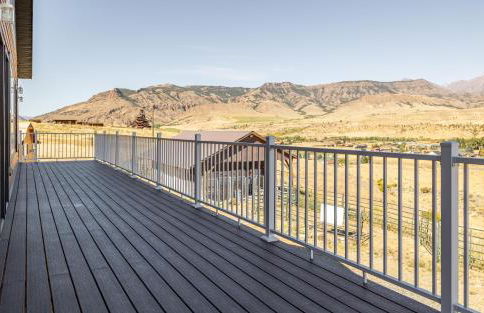 The Yellowstone - Spacious Wapiti Valley Cabin with Stunning Views! - Foto 16