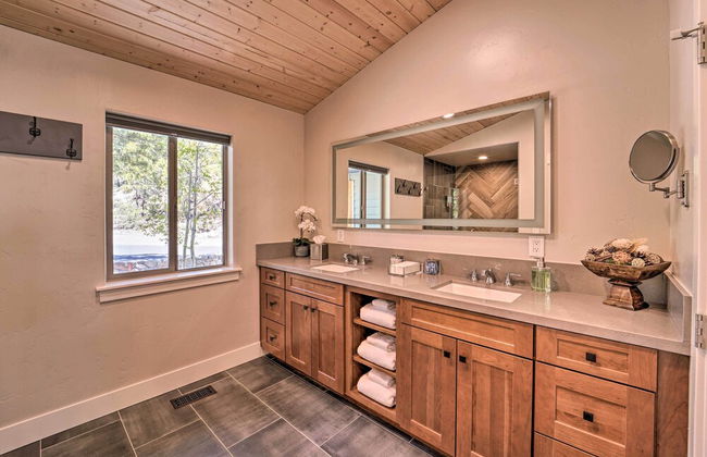 Hot Tub, Pool Table Luxe Reno Chalet with Mtn View! - Foto 37