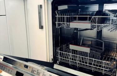 Lakefront View Entire Apartment with 2 bedrooms, 2 full bathrooms & Balcony Waterview - Foto 37