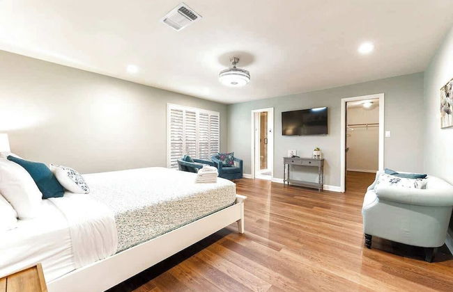 Luxury on Lake LBJ With Hot Tub Firepit & Boat Slip - Foto 3