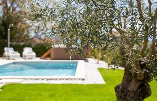 Villa Luca with pool and jacuzzi - Foto 12