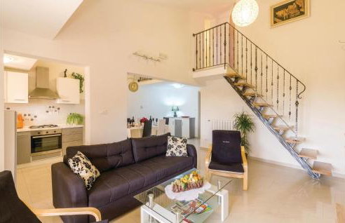 3 Bedroom Beautiful Home In Frkeci - Photo 3