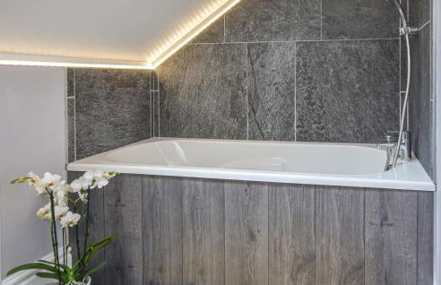 Gorgeous Home In St-Martin-Aux-Buneaux - Foto 30