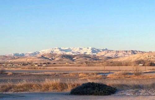 Serene Yellowstone Country Retreat with Deck and Views - Foto 23