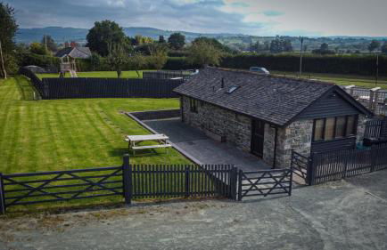 Smithy Cottage - Photo 2