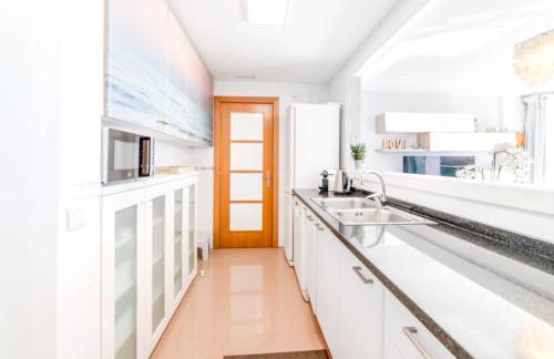 Frente a mar salida directa playa solo 30M agua - Foto 9