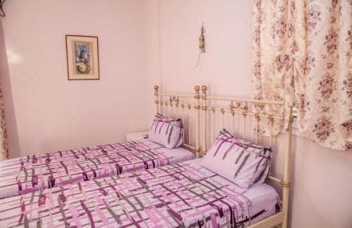 Plagia's Sunset Apartments - Photo 13