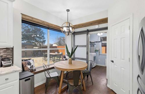 5-BD Vacation Retreat w Pool & Ping Pong - Foto 15