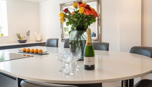 #42 Fantasia - Malvern Luxury Apartment sleeps 12 - Foto 4