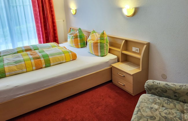 Christians Hamat - Foto 12